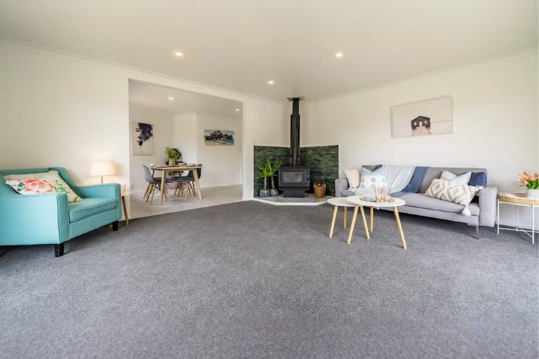 Photo of property in 5 Harlow Grove, Wainuiomata, Lower Hutt, 5014