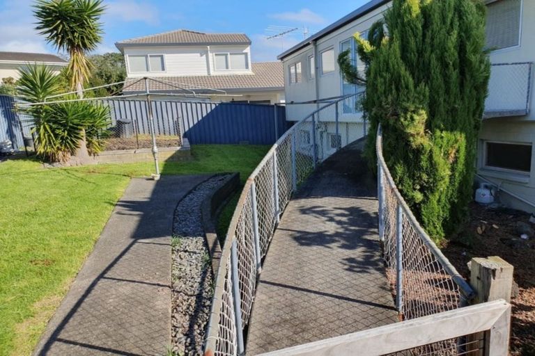 Photo of property in 3 Moera Place, Stanmore Bay, Whangaparaoa, 0932
