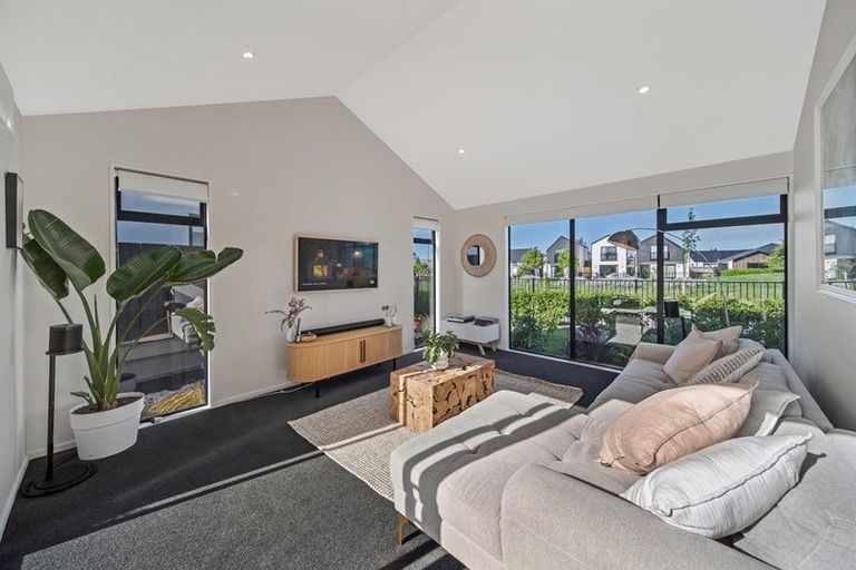 Photo of property in 2 Preferred Lane, Halswell, Christchurch, 8025