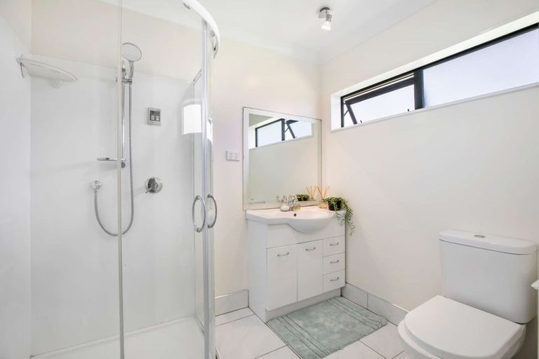 Photo of property in 6 Armstrong Way, Waiuku, 2123