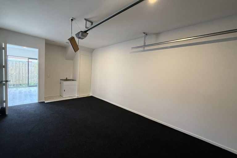 Photo of property in 13c John Walker Drive, Manurewa, Auckland, 2102