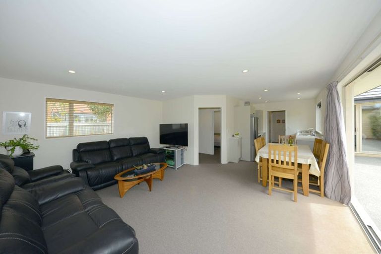 Photo of property in 73 Mandeville Street, Riccarton, Christchurch, 8011
