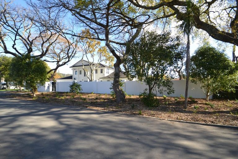 Photo of property in 2 Blundell Way, Heretaunga, Upper Hutt, 5018