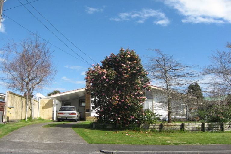 Photo of property in 80 Queens Road, Glen Avon, New Plymouth, 4312