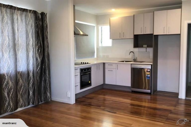 Photo of property in 1/27 Pakuranga Road, Pakuranga, Auckland, 2010