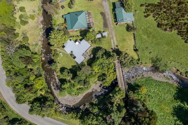 Photo of property in 7 Factory Road, Little Akaloa, 7583