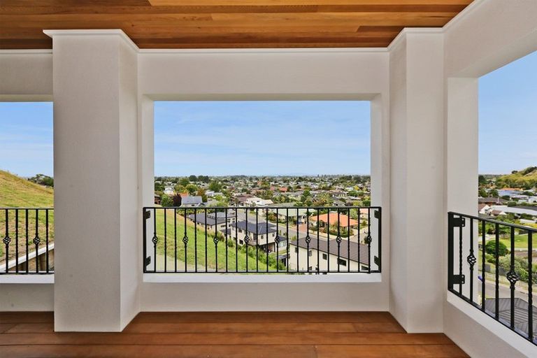 Photo of property in 4 Ridgeway Terrace, Taradale, Napier, 4112