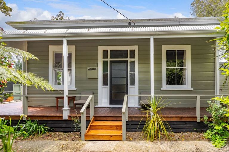 Photo of property in 49 Bright Street, Eketahuna, 4900