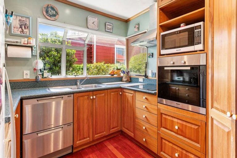 Photo of property in 17 Ottawa Road, Ngaio, Wellington, 6035