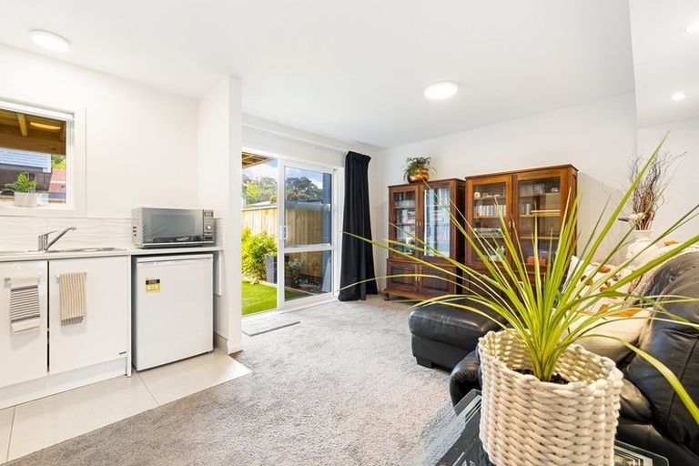 Photo of property in 3/28 Manly Esplanade, Browns Bay, Auckland, 0630