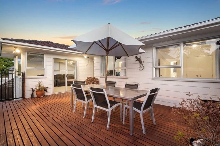 Photo of property in 53 Helena Street, Massey, Auckland, 0614