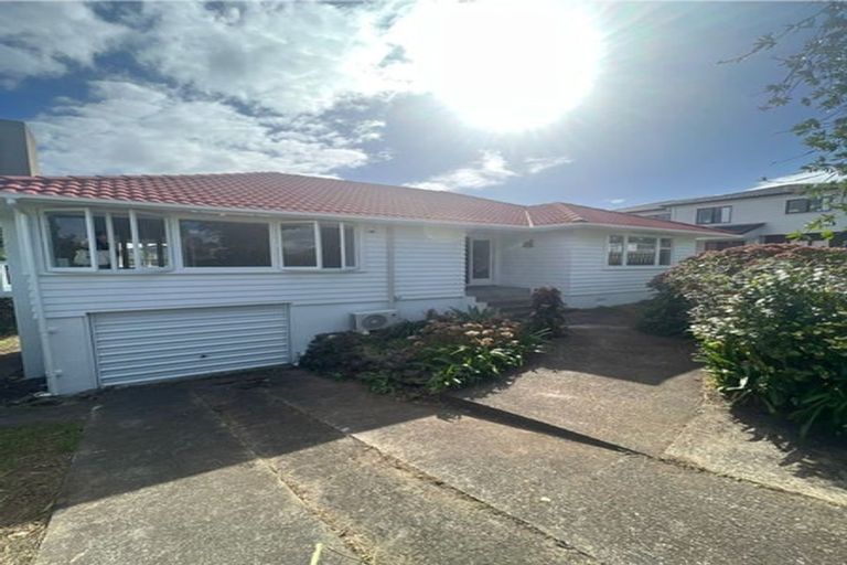 Photo of property in 31 Grassways Avenue, Pakuranga, Auckland, 2010