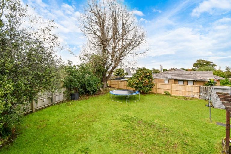 Photo of property in 8 Zenith Place, Conifer Grove, Takanini, 2112