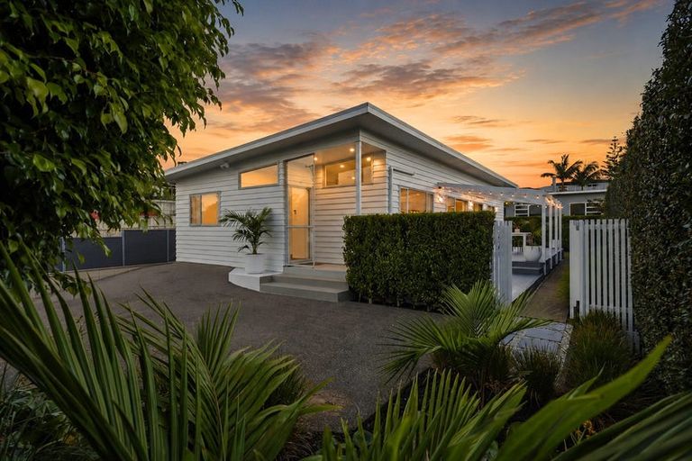 Photo of property in 106a Moa Road, Point Chevalier, Auckland, 1022