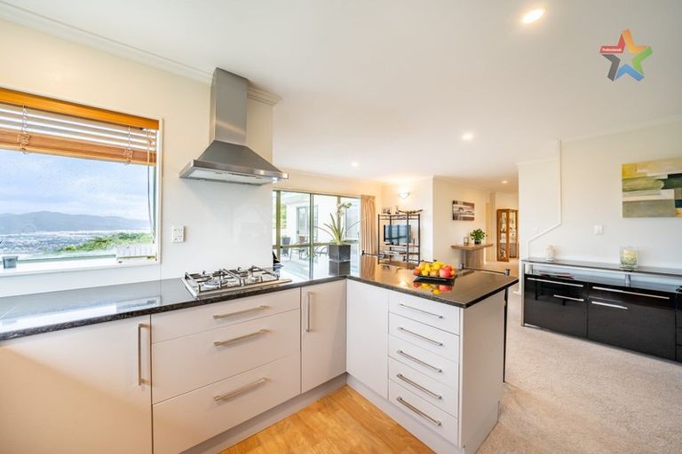 Photo of property in 10 Opurere Grove, Tirohanga, Lower Hutt, 5010