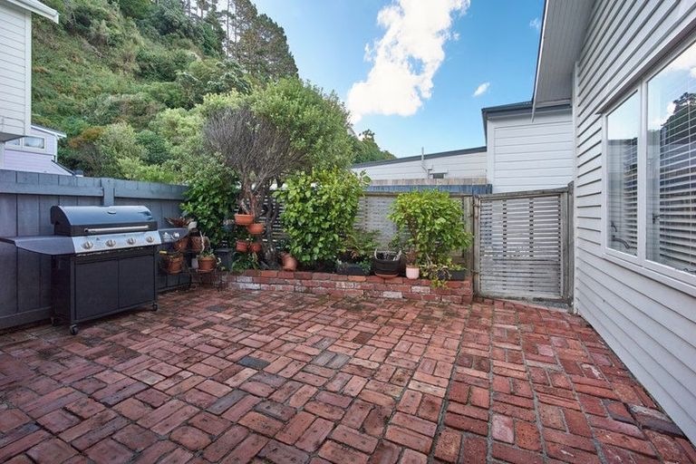 Photo of property in 40 Derwent Street, Island Bay, Wellington, 6023