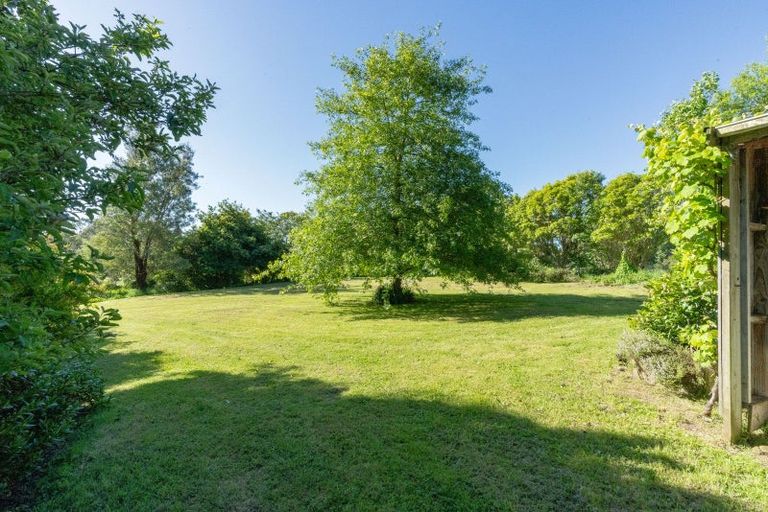 Photo of property in 140 Taylors Road, Otaki, 5583