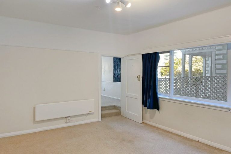 Photo of property in 1/28 Clifton Terrace, Kelburn, Wellington, 6012