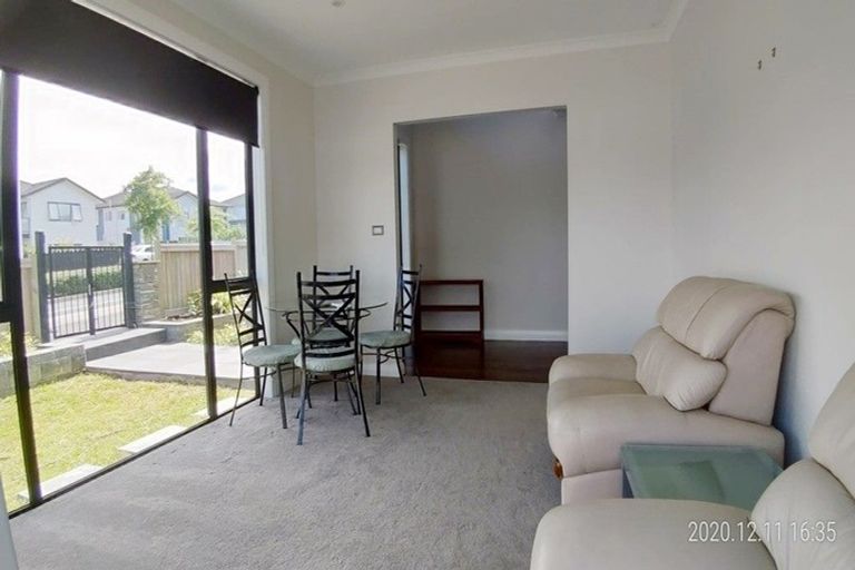 Photo of property in 27 Te Oneroa Way, Long Bay, Auckland, 0630