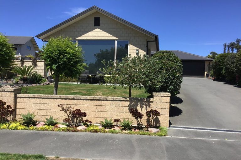 Photo of property in 20 Titirangi Crescent, Parklands, Christchurch, 8083