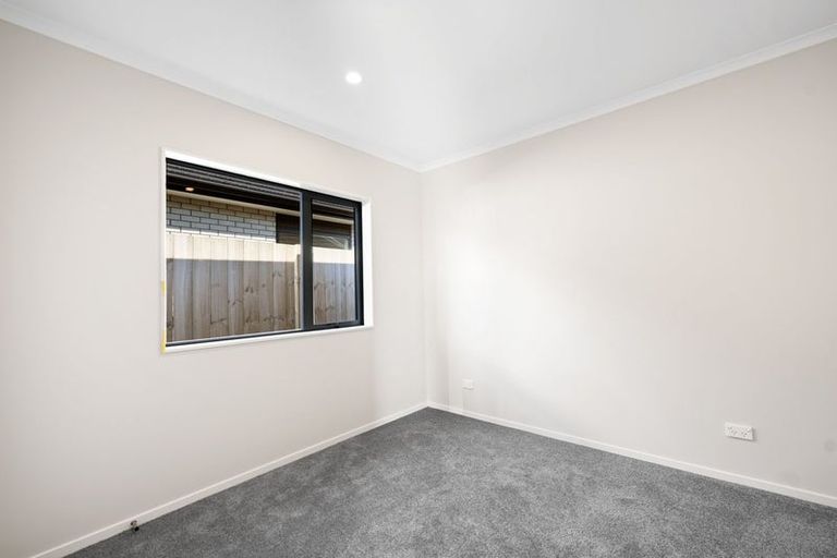 Photo of property in 1/1 Mitcham Avenue, Forest Lake, Hamilton, 3200