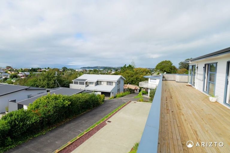 Photo of property in 29 Gledstane Road, Stanmore Bay, Whangaparaoa, 0932