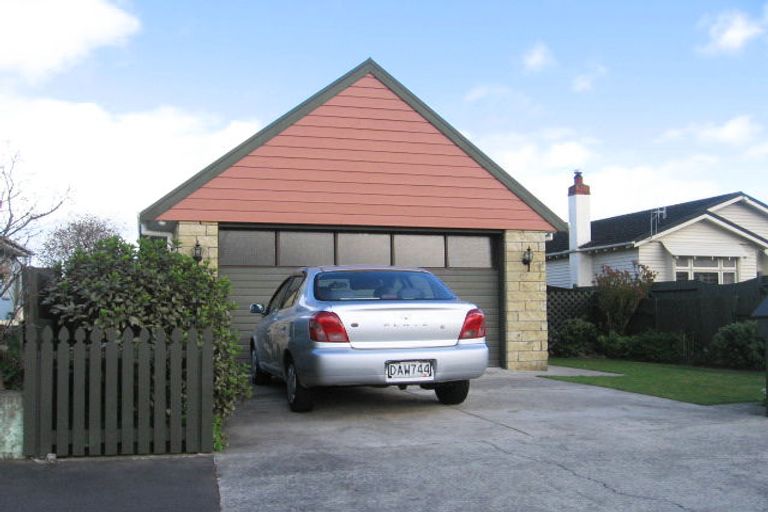 Photo of property in 48 Roy Street, Palmerston North, 4410