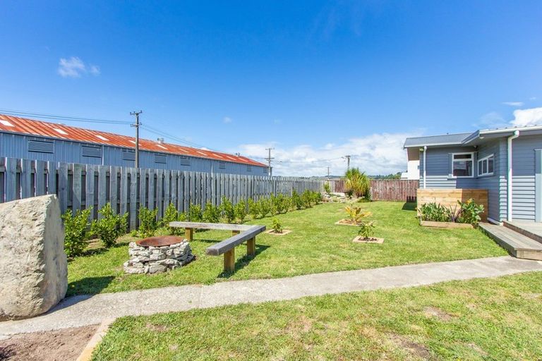 Photo of property in 16 Bidois Road, Fairy Springs, Rotorua, 3015