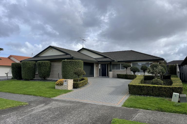 Photo of property in 87 Redcastle Drive, East Tamaki, Auckland, 2013