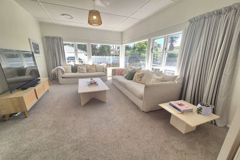 Photo of property in 403 Muritai Road, Eastbourne, Lower Hutt, 5013