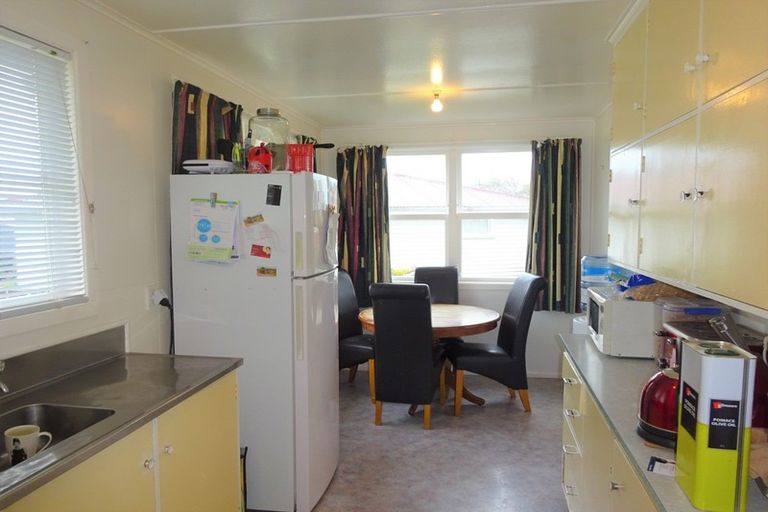 Photo of property in 6 Bovis Street, Shannon, 4821