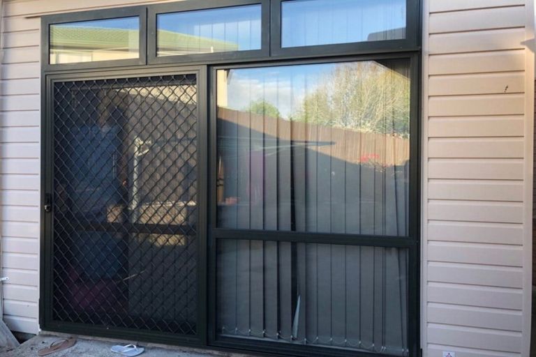 Photo of property in 2 Mediterranean Way, Goodwood Heights, Auckland, 2105