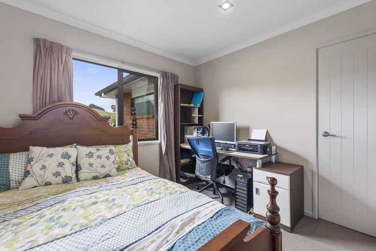 Photo of property in 22 Rosella Drive, Welcome Bay, Tauranga, 3112