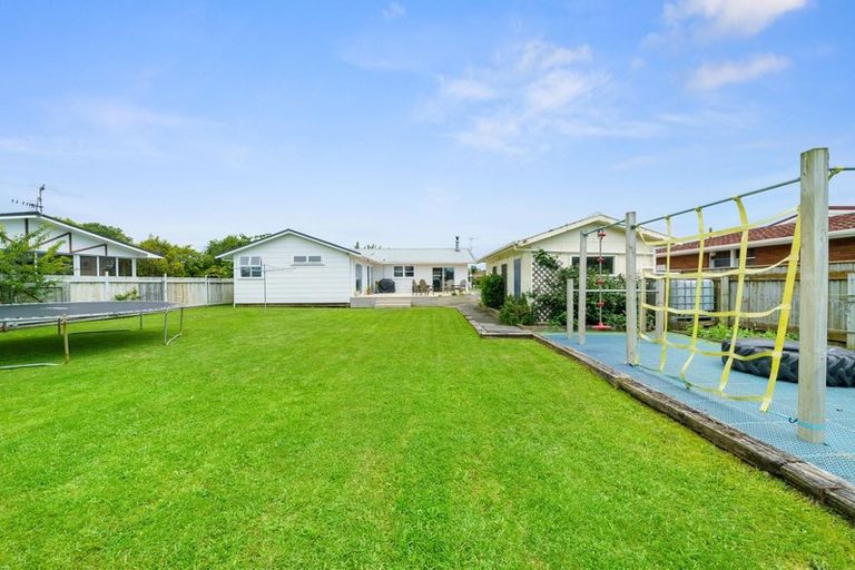 Photo of property in 21 Belvedere Avenue, Waikanae, 5036