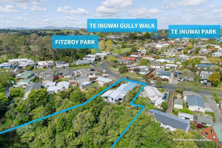 Photo of property in 19 Lansdowne Crescent, Glenview, Hamilton, 3206