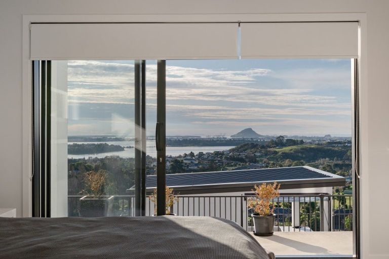 Photo of property in 42 Oceana Drive, Welcome Bay, Tauranga, 3175