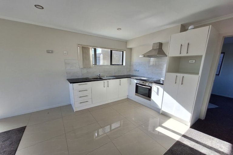 Photo of property in 28a Wallson Crescent, Wiri, Auckland, 2104