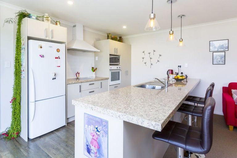 Photo of property in 34 Sunstone Crescent, Brown Owl, Upper Hutt, 5018