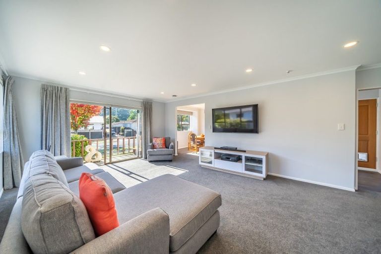 Photo of property in 83 Pasadena Crescent, Totara Park, Upper Hutt, 5018