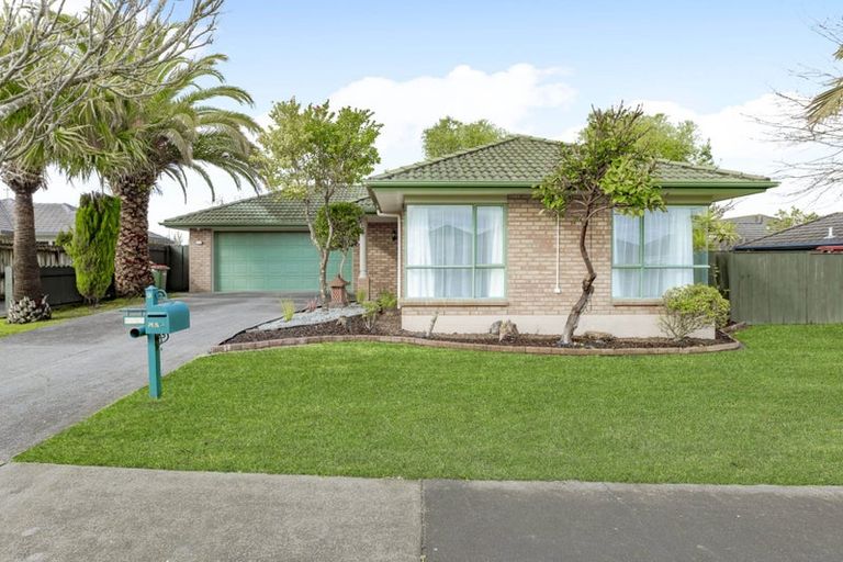 Photo of property in 9 Ardee Close, East Tamaki, Auckland, 2016