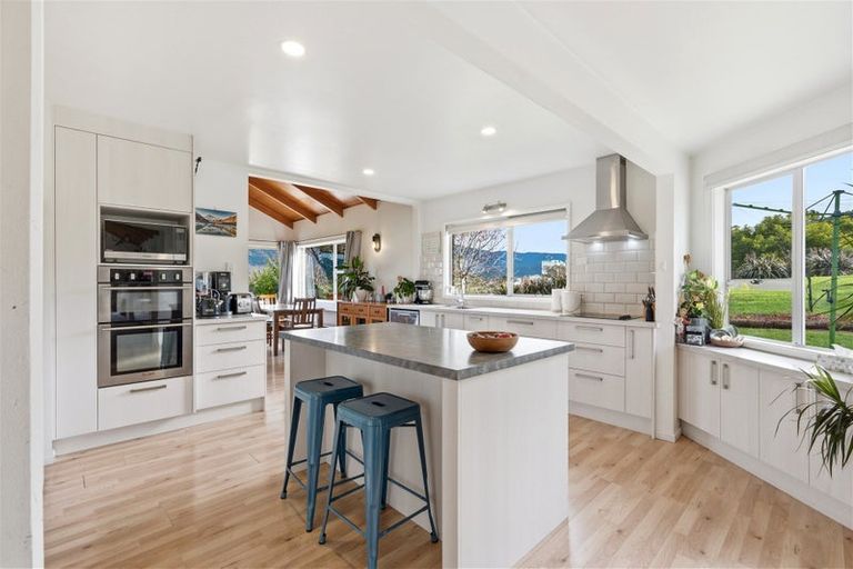 Photo of property in 25 Abel Tasman Drive, Takaka, 7110