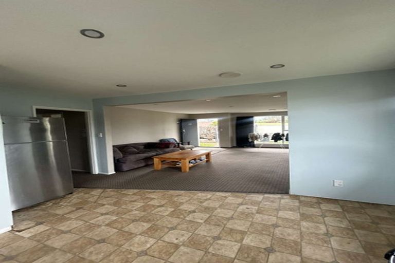 Photo of property in 2/23 Branksome Place, Parklands, Christchurch, 8083