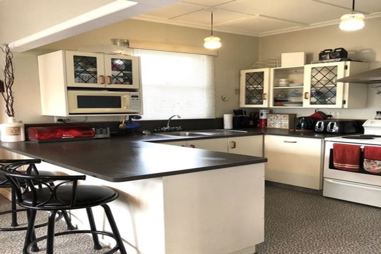 Photo of property in 15 Verel Street, Fairfield, Hamilton, 3214