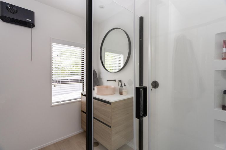 Photo of property in 94-98 Weston Road, Weston, Oamaru, 9401