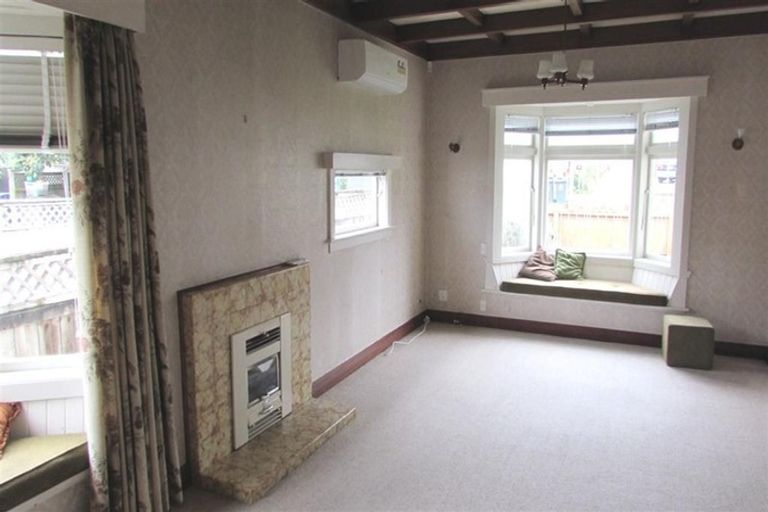 Photo of property in 58 Alberta Street, Point Chevalier, Auckland, 1022