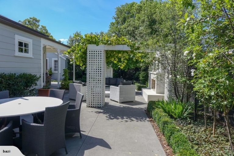 Photo of property in 10 Dixon Street, Carterton, 5713