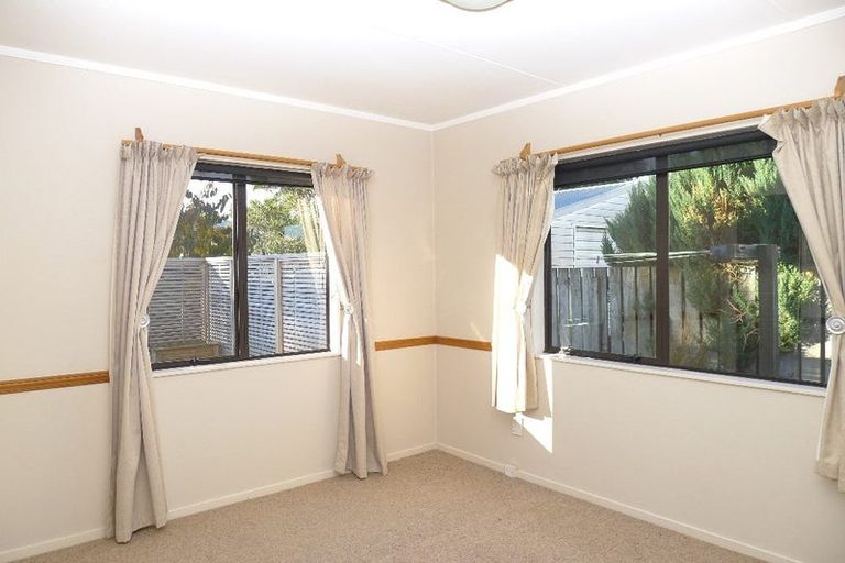 Photo of property in 9 Dennis Taylor Court, Paraparaumu, 5032