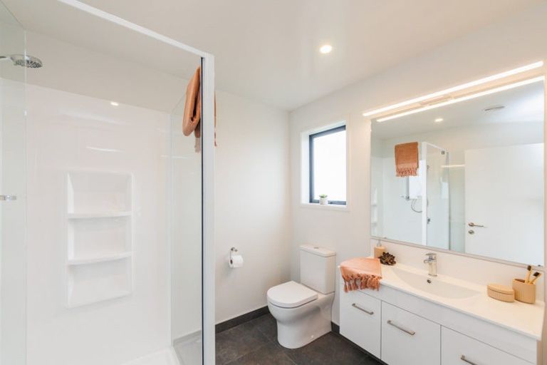 Photo of property in 9 Pahiki Crescent, Levin, 5510