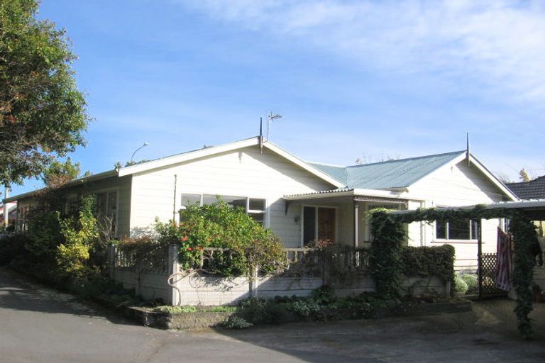 Property details for 331a Waterloo Road, Waterloo, Lower Hutt, 5011