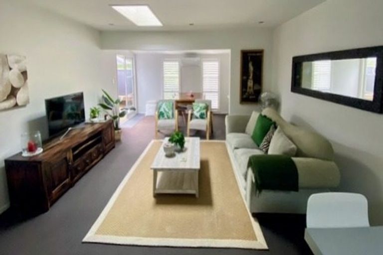 Photo of property in 1/17 Church Street, Devonport, Auckland, 0624